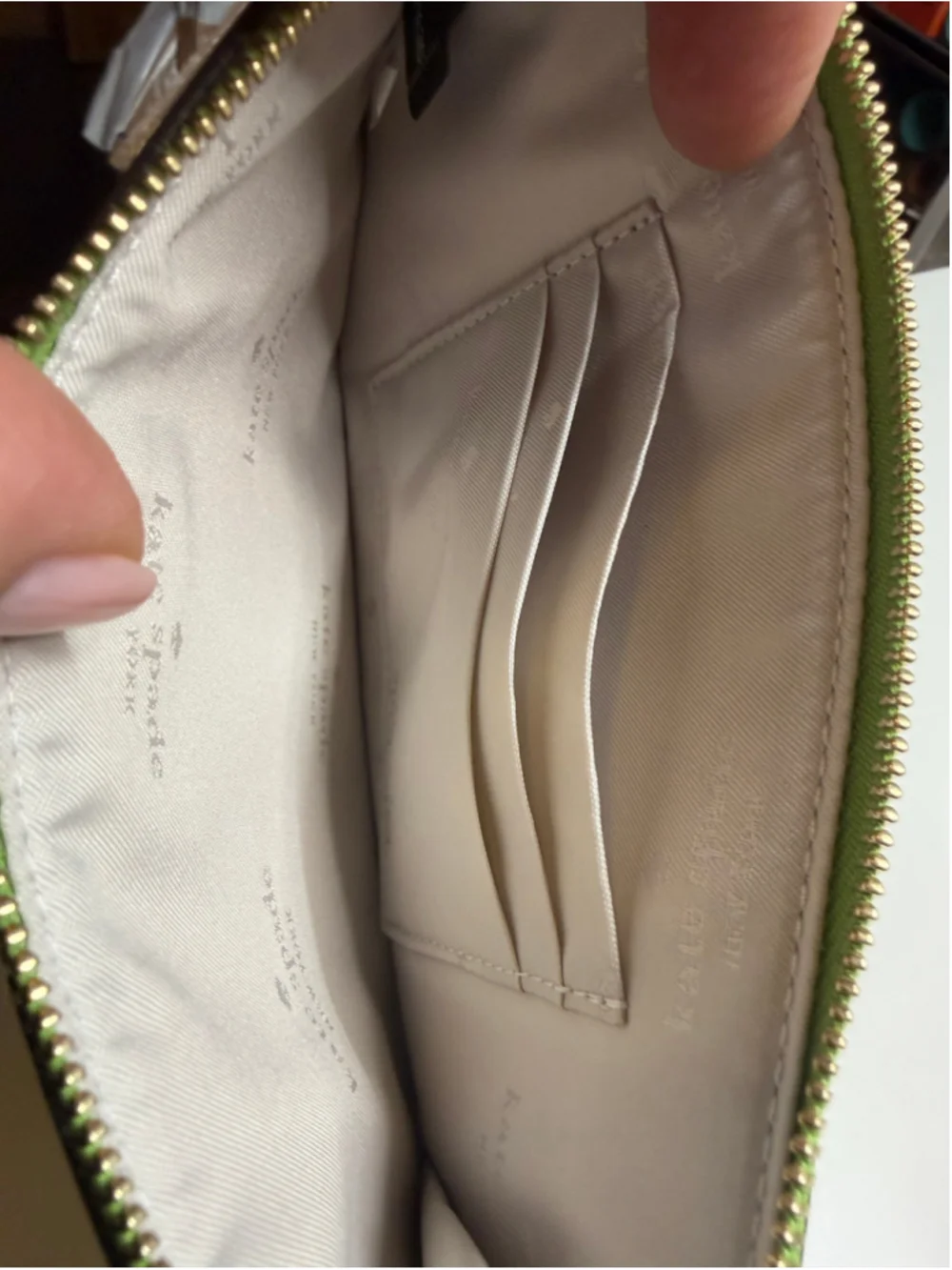 Women's Kate Spade One Size Green Saffiano Leather Wristlet